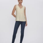 Top Feminino Slim Alça Larga Decote V BL.163.0050 - Creme, PP