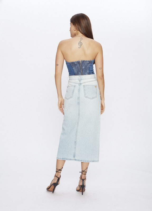 FOTO83_30475_LAV.010_30464_LAV.013_7866.jpg(juok)300